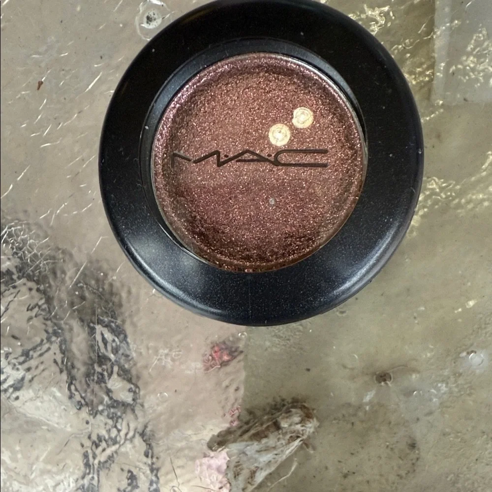 MAC Cosmetics Eyeshadow Collection - Rich Browns and Tans - Picture 3 of 8